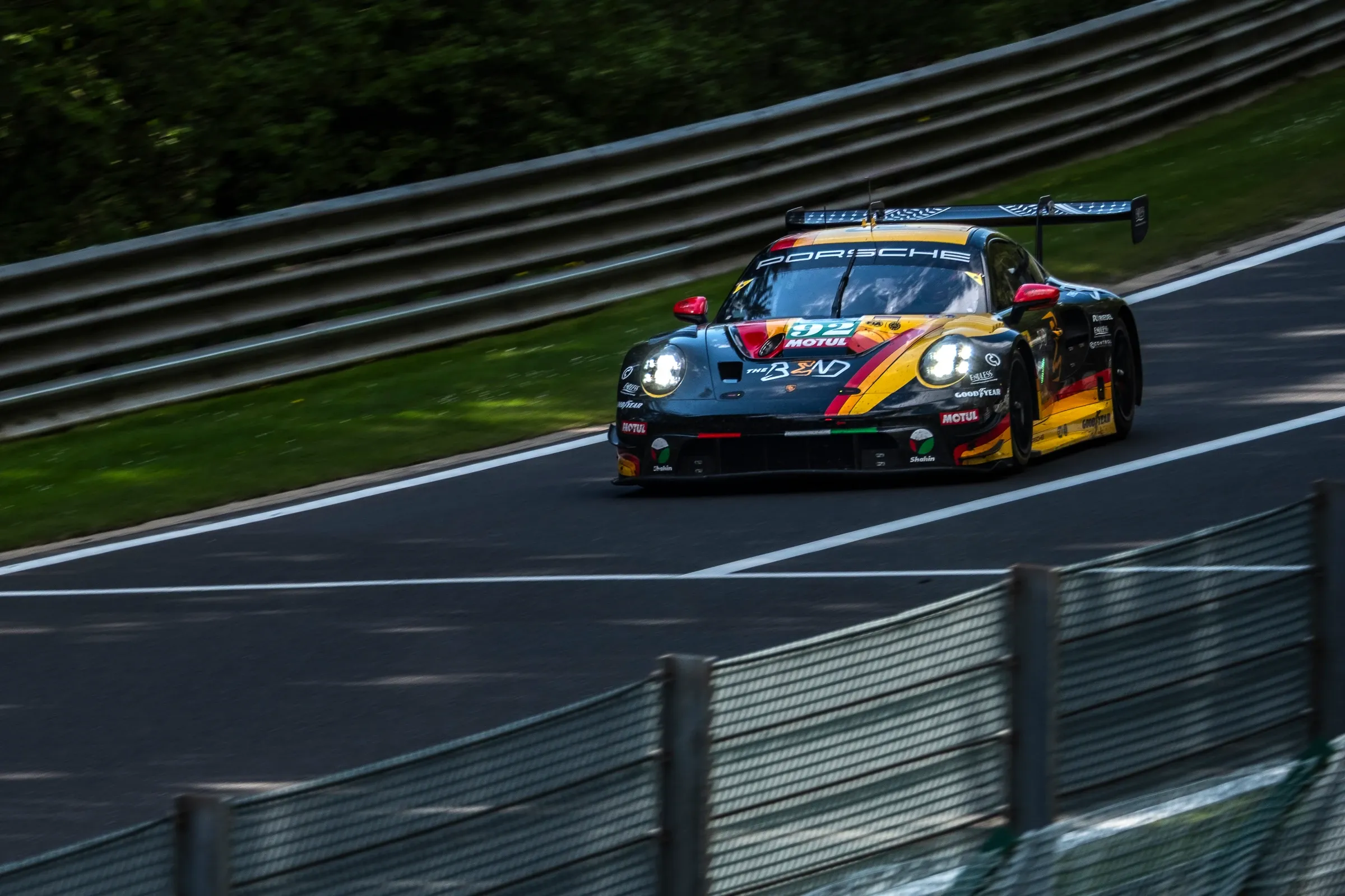 Porsche on the hunt