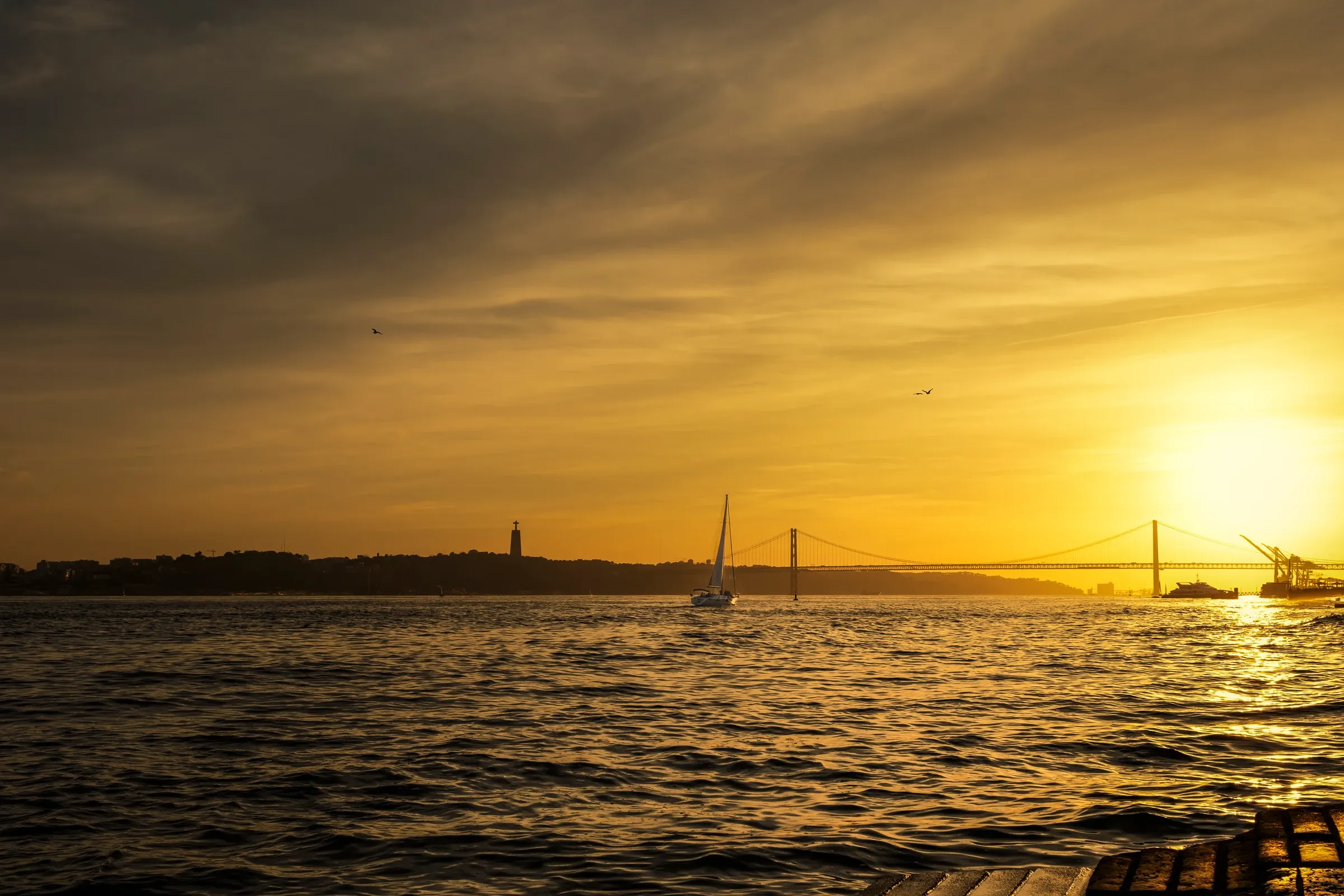 Evening above the Tagus